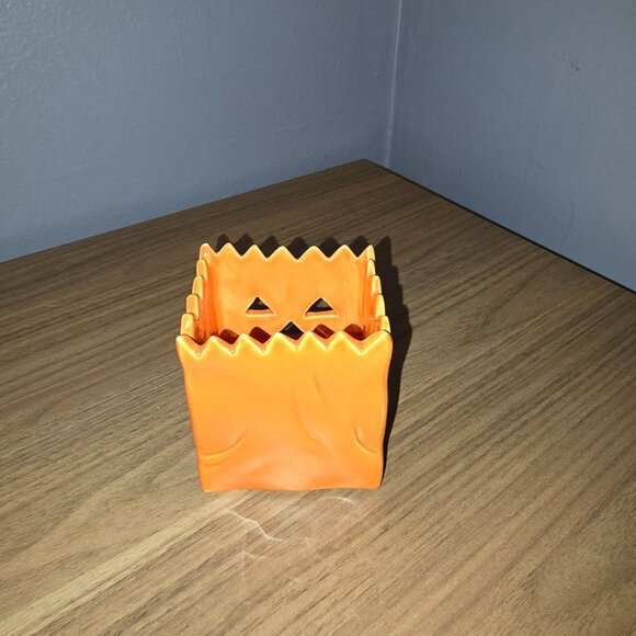 Cute Orange Ceramic Halloween tealight holder Pumpkin - Picture 3 of 5